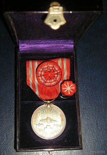 Япония, Медаль Красного Креста, Серебро, ранний выпуск, не частый комплект !