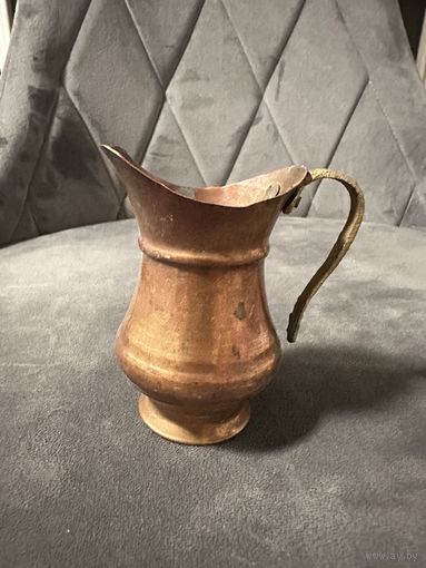 Кувшинчик латунный. Европа много Лотов с рубля