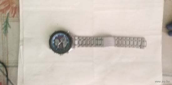 Чсасы с браслетом