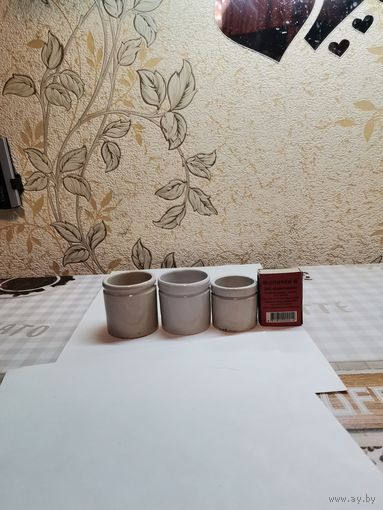 Баночка старая (одним лотом)