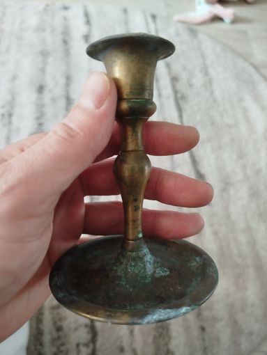 Подсвечник,латунь,с рубля