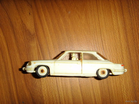 Машинка СССР с водителем . Модель Сихарули PANHARD 24BT 5