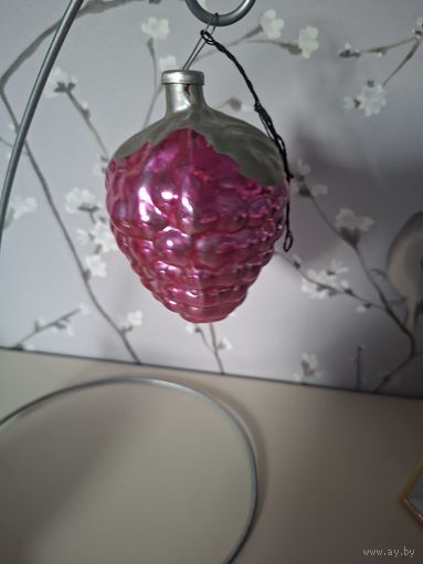 Елочная игрушка малина 2