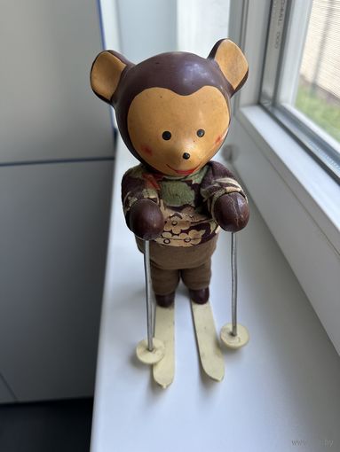 Мишка лыжник