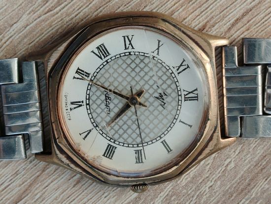 Часы Луч КВАРЦ ПОЗОЛОТА