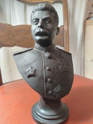 Коллекция Касли-Куса. Бюст Сталин. Касли 1946