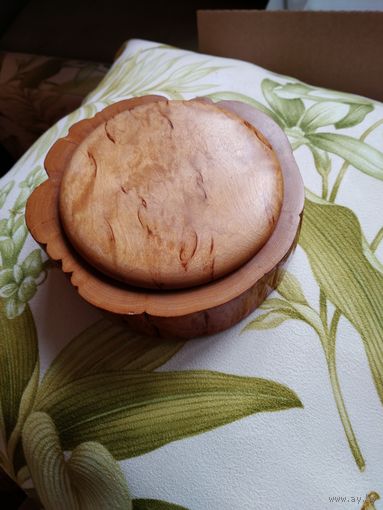 Шкатулка деревянная