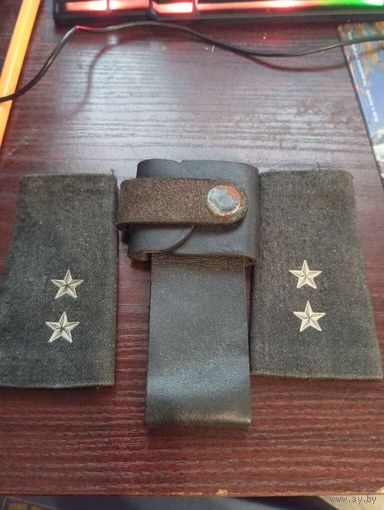 Погоны МВД вместе с этой штукой