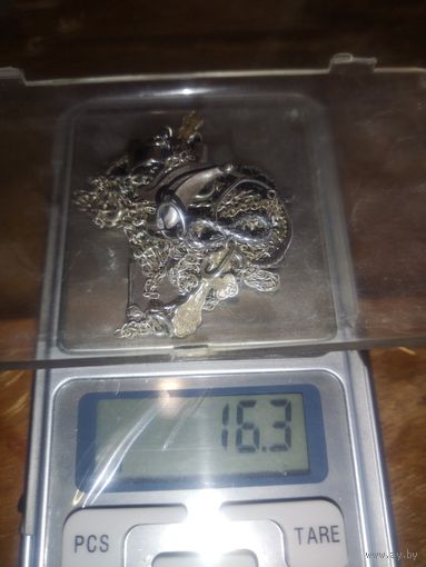 Лом серебро, 925,колечко, крестики, цепочки рваные.кулон.