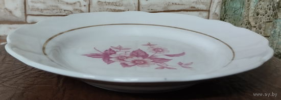 Тарелка эпохи СССР. Коростеньский фарфоровый завод (Коростень), 1960-1991 гг.