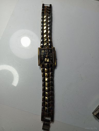 Часы кварцевые Cartier