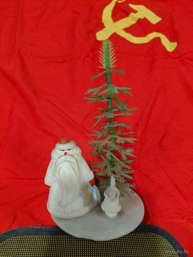 Дед мороз с зайчиком и елкой