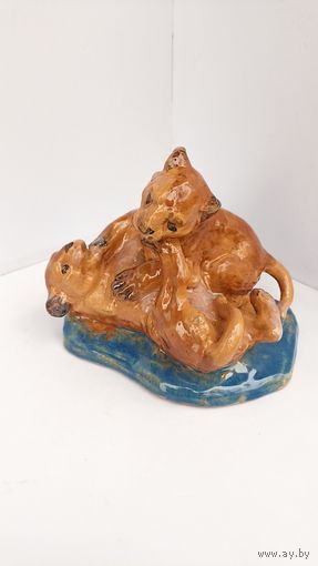Статуэтка играющие львята , майолика,обливная керамика, Гжель