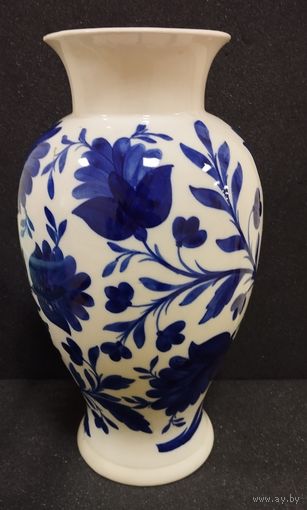 Ваза фарфоровая Цветы, высота 32 см. ФФЗ Минск