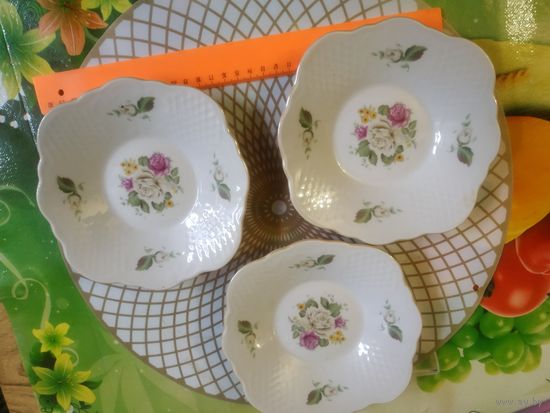 Тарелка Коростень. 3 штуки.