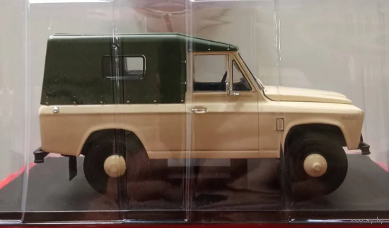 Модель автомобиля ARO 240 (Hachette)