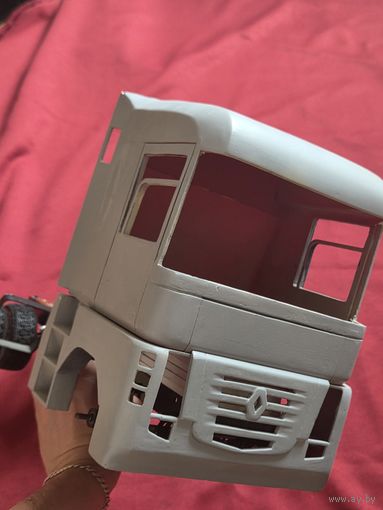 Renault Magnun 1/14