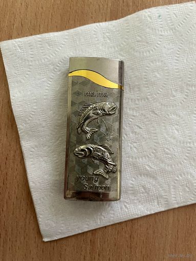 Самовывоз!!! Зажигалка. Старый Китай (80-е). Спираль накаливания. Почтой не высылаю.