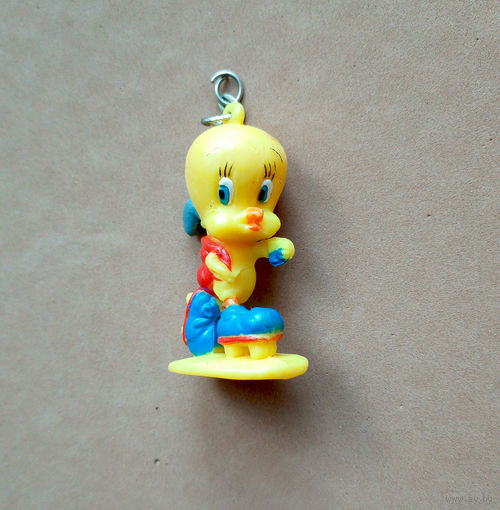 Твити Пай (Tweety Pie) - Жёлтая канарейка, персонаж из серии мультфильмов "Looney Tunes" и "Merrie Melodies" (Луни Тюнз, Весёлые мелодии).