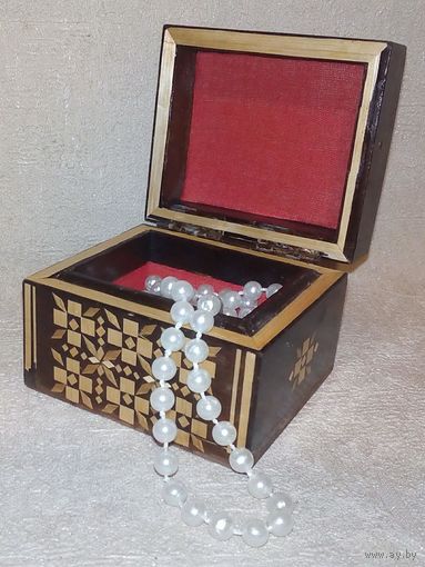 Миниатюрная шкатулка СССР БССР с инкрустацией