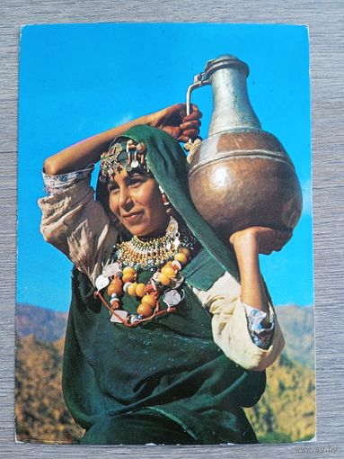 Этнография. Марокко. Девушка из Тафраута