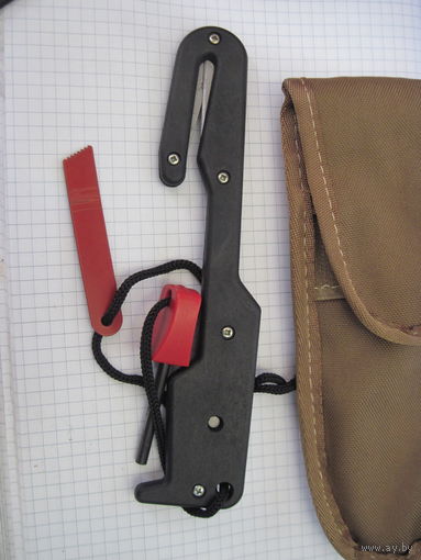 Походный набор: нож-стропорез и кресиво Gerber.
