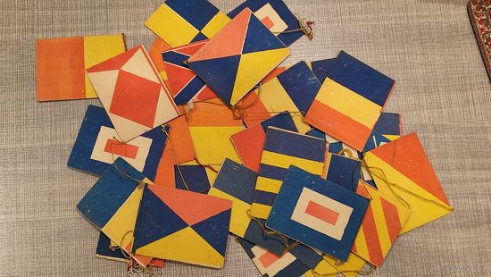 Елочная игрушка гирлянда флажки новогодние бумага