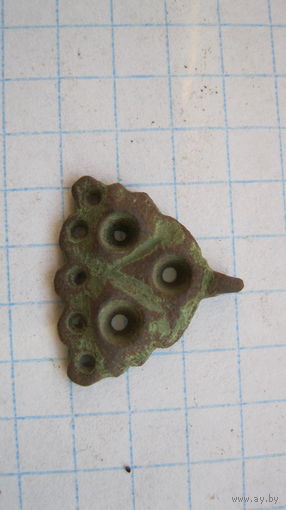 Древняя привеска, серьга. Бронза.