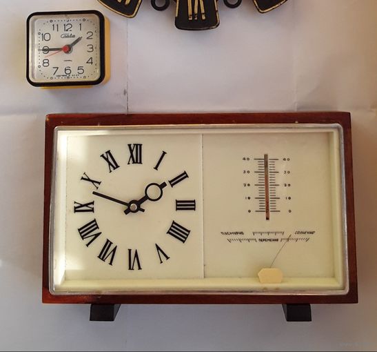 Часы маяк СССР  термометр барометр