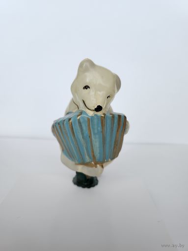 Елочная игрушка Медведь с гармошкой