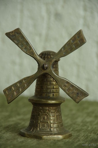 Статуэтка латунная " Мельница "   12,5 см