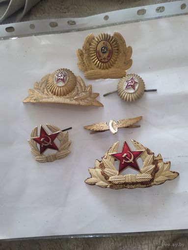 Значки одним лотом