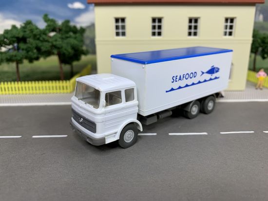 Mercedes-Benz LP 2223 (1). Масштаб НО 1:87.