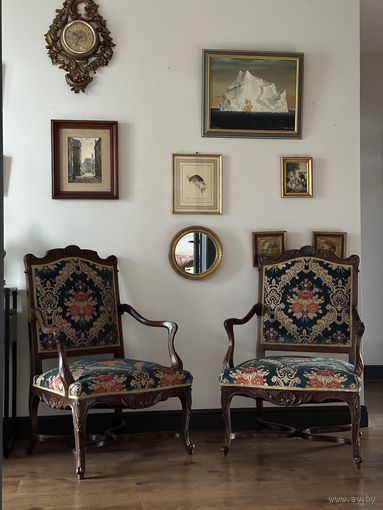 Кресла антикварные