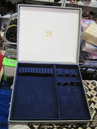 Коробка, футляр для столовых приборов.