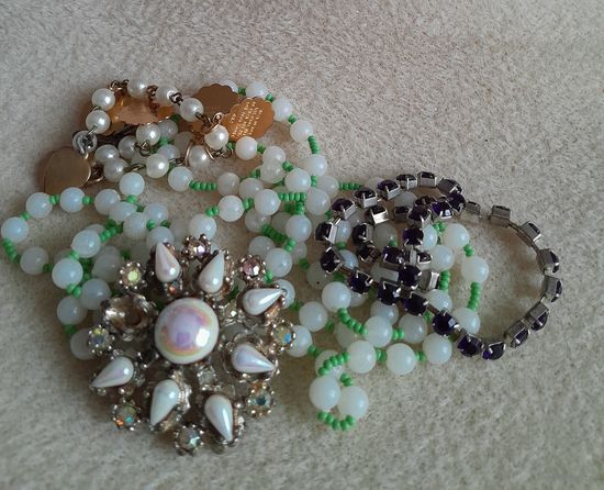 Лот бижутерии