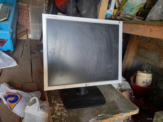 Монитор LG FLATRON L1718 S-SN