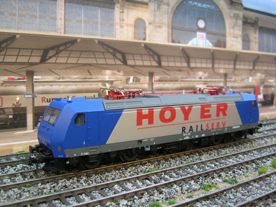 Электровоз Е 185 HOYER PIKO (цифровой). Масштаб HO-1:87.