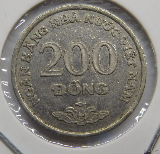 Вьетнам 200 донгов 2003 г