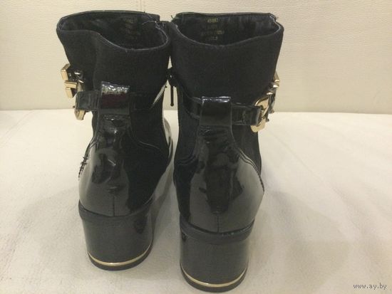 Ботинки 36 размер.