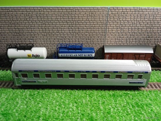 Вагон пассажирский  4-х осный   "KleinBahn" -ЛОМ- б/у 1/87 HO
