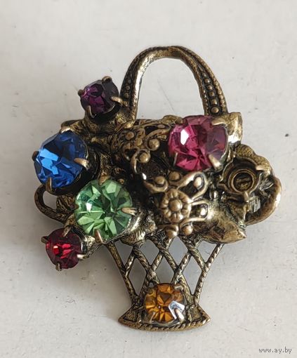 Брошь "Корзинка"