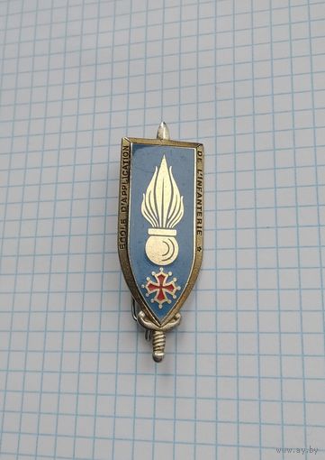 Франция. Полковой знак. Пехотное военное училище