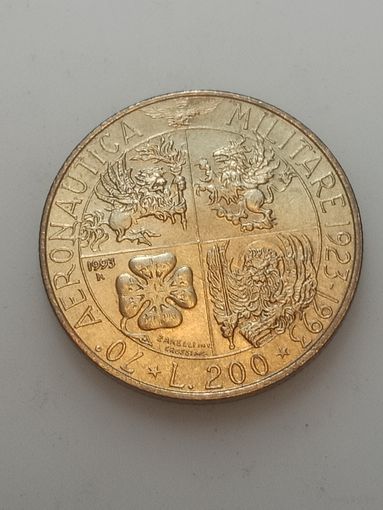 Италия 200 лир 1993 года .