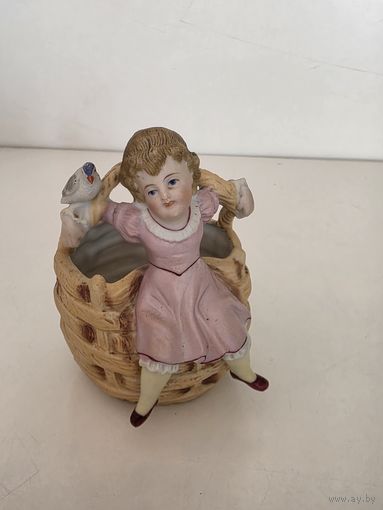 Девушка с голубем. Conta Boehme. Германия