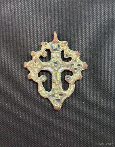 РЕДКИЙ КРИНОКОНЕЧНЫЙ КРЕСТ Новгородского типа R6