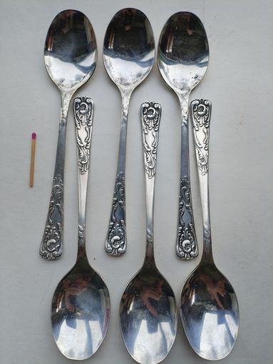 Набор десертных мельхиоровых ложек. МНЦ. 19,7 см