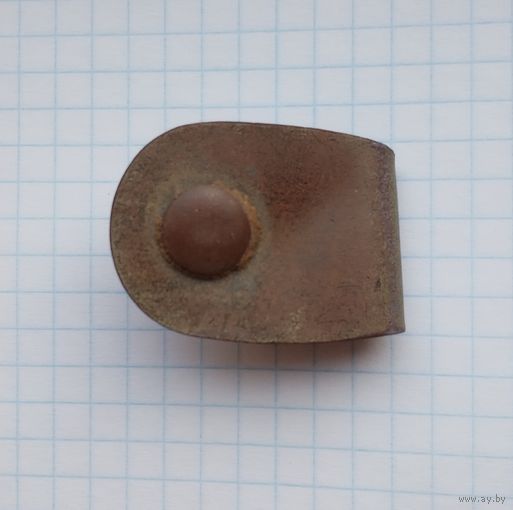 Зацеп, с остатками крепления.