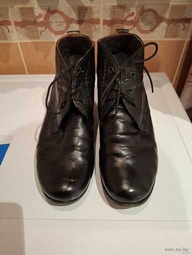 Ботинки женские деми 37 размер