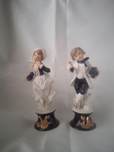 Дети с виноградом